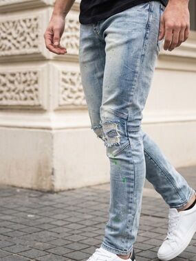 Kloud9 light Wash Skinny Men’s Jeans with Distressed Knees paint splatter 34/32